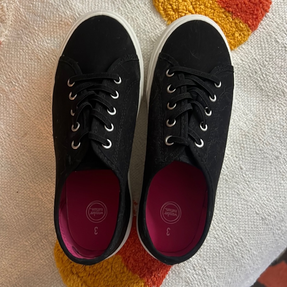 Wonder Nation Girls slip on shoes